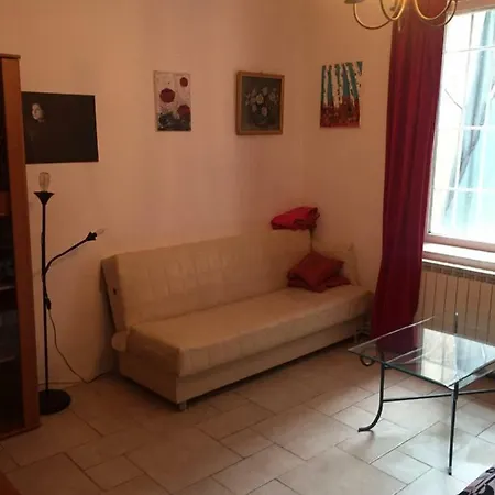 Entourage Old Town Studio Apartment Bucharest